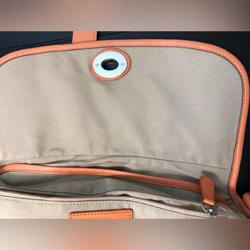 Coach Pebbled Leather Crossbody Shoulder Bag in Camel/Tan